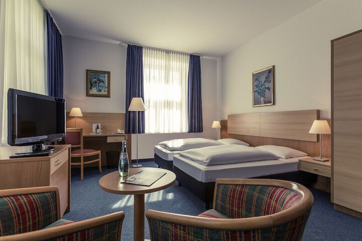 Room 18 of 46
