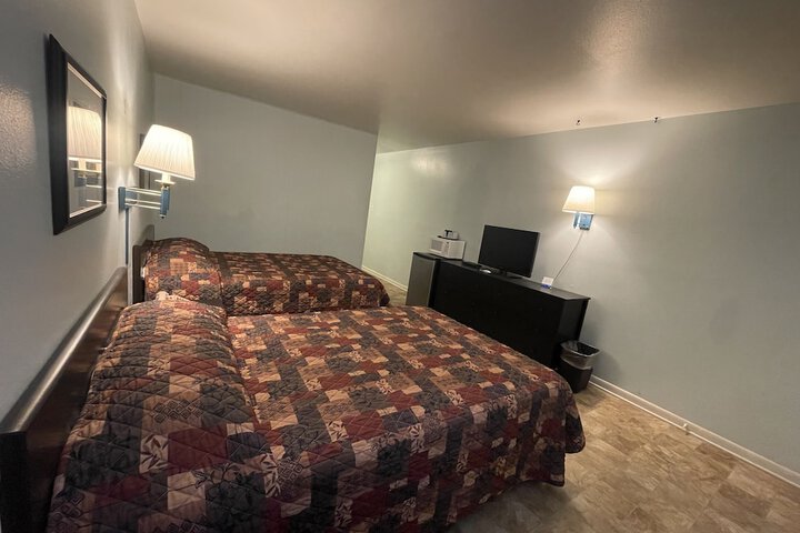 Room 5 of 19