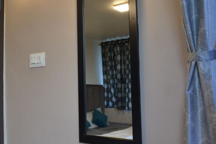 Room 4 of 14