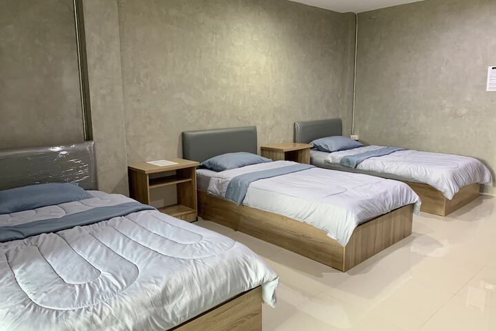Room 8 of 36