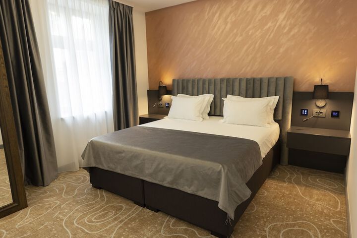 Room 19 of 57