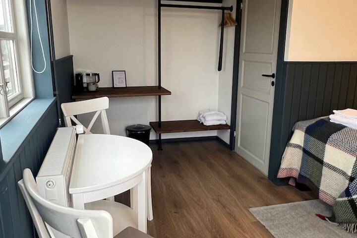 Room 27 of 63