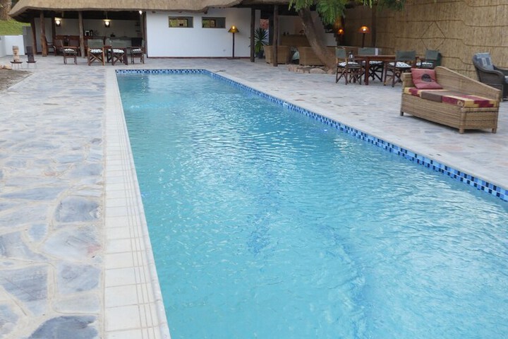 Pool 17 of 28