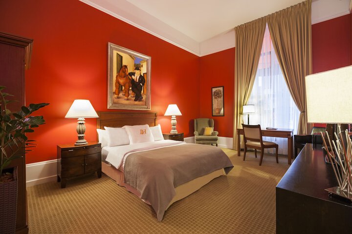Room 10 of 72