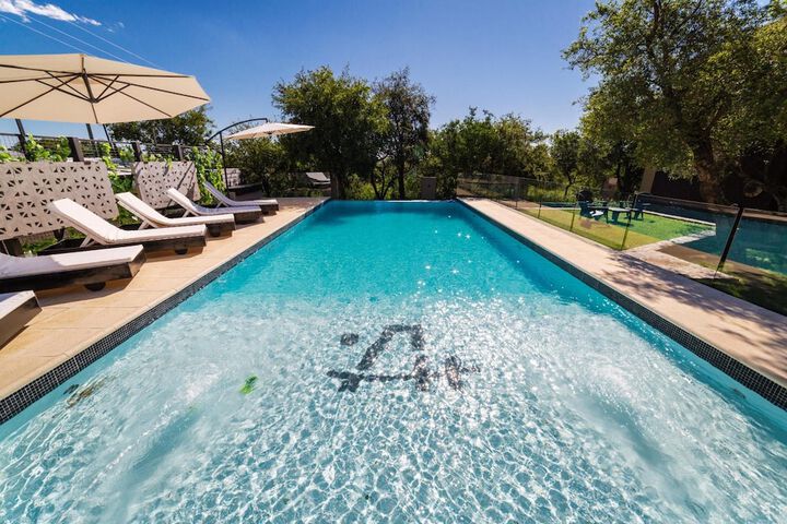 Pool 30 of 67