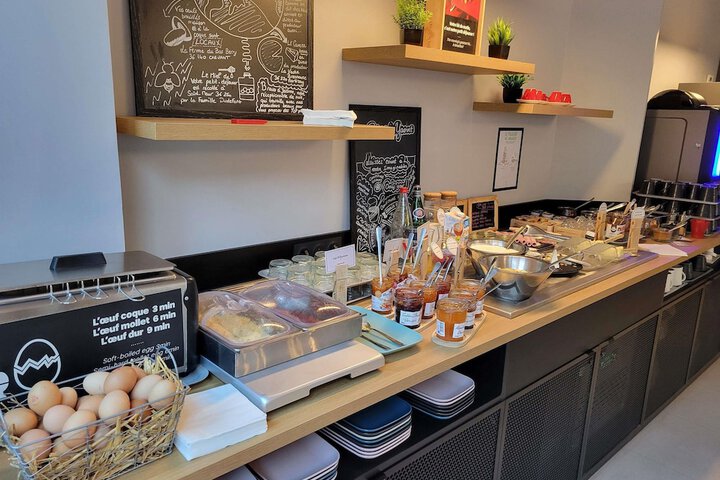 Breakfast/Coffee Service 54 of 96