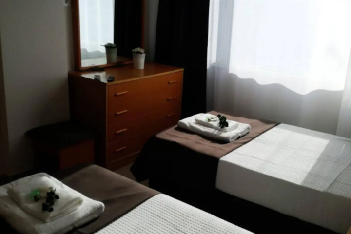 Room 7 of 10