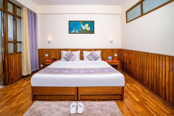 Room 25 of 47