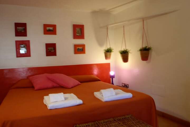 Room 9 of 34