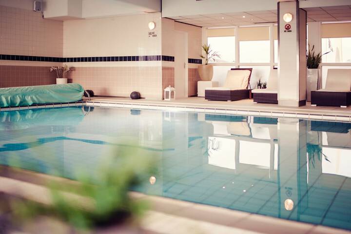 Pool 39 of 48
