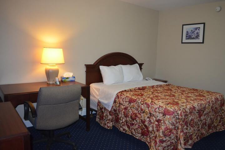 Room 12 of 24