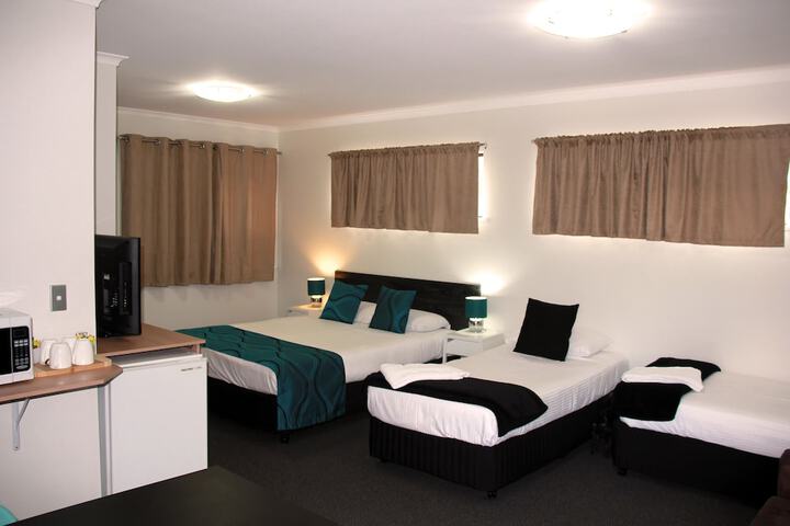 Room 6 of 14
