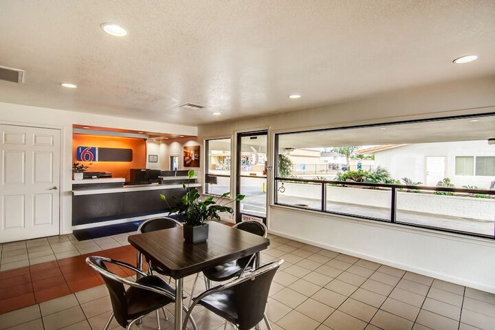 Hotel Interior 6 of 31