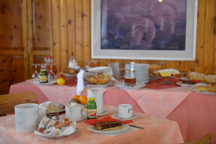 Breakfast/Coffee Service 35 of 54