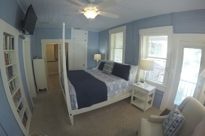Room 18 of 53