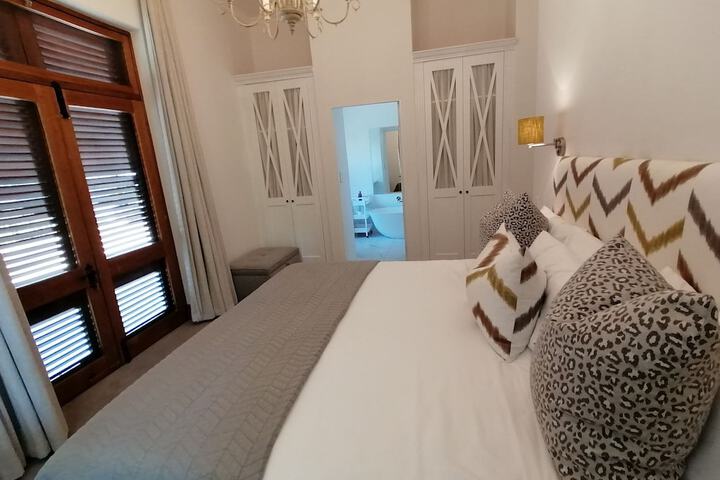 Room 16 of 92