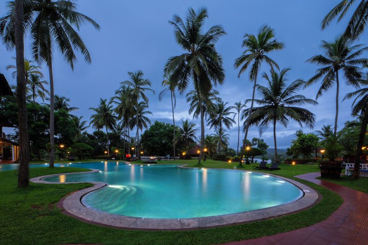 Pool 39 of 87