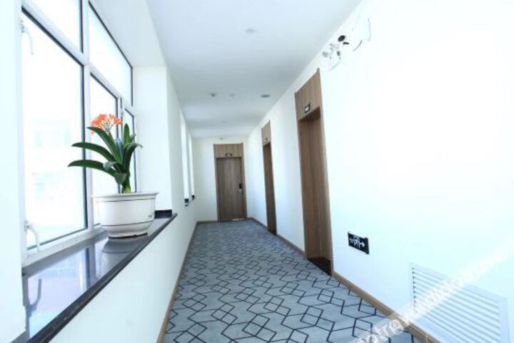 Hotel Interior 16 of 25