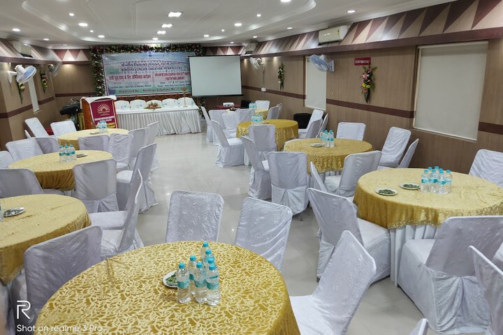 Business Center 42 of 64