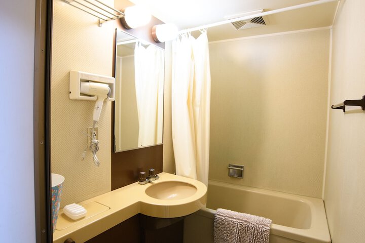 Room 14 of 19
