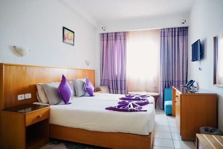 Room 10 of 39