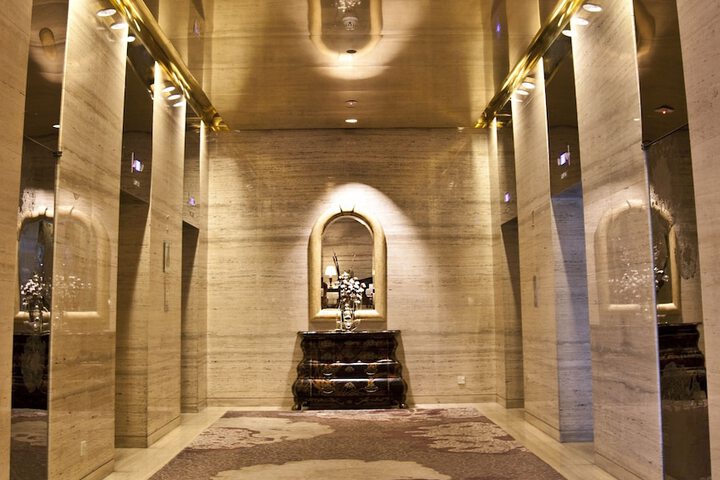 Hotel 2 of 107