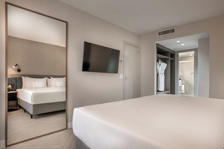 Room 17 of 131