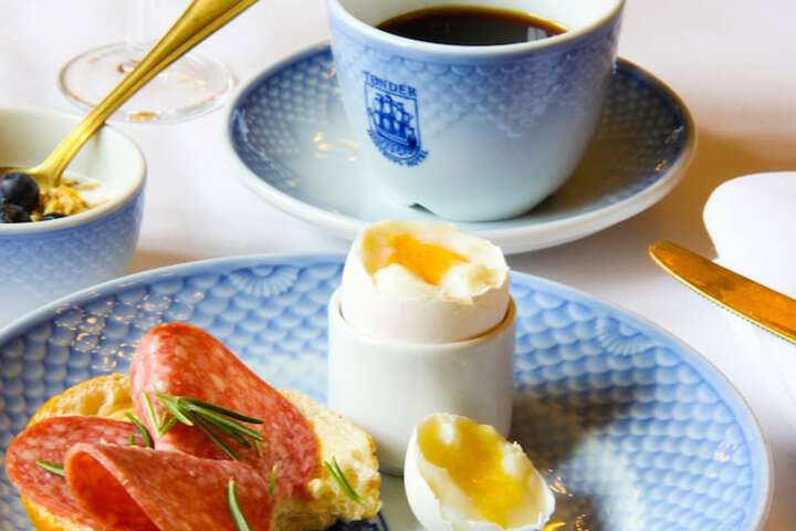 Breakfast/Coffee Service 30 of 41