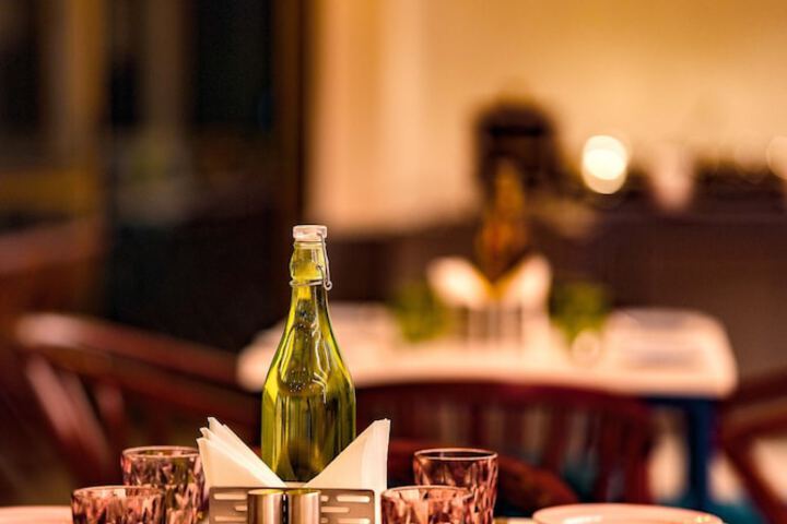 Dining 20 of 32