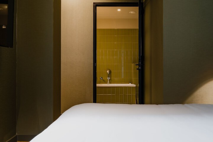 Room 33 of 264
