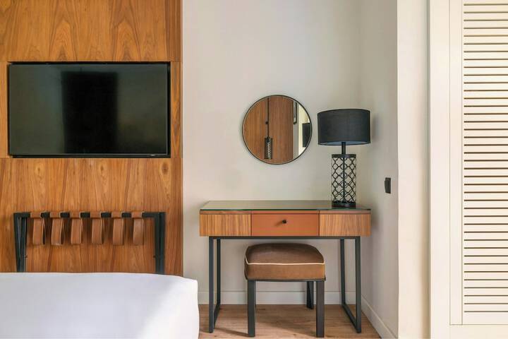 Room 22 of 61