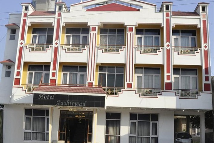 Goroomgo Hotel Aashirwad Katra