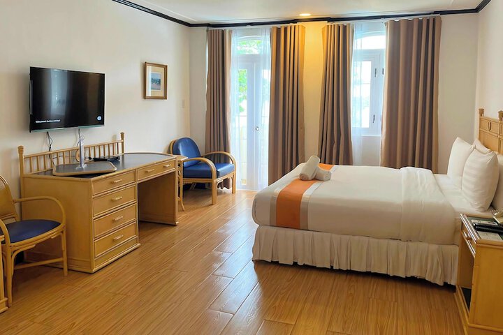 Room 18 of 109