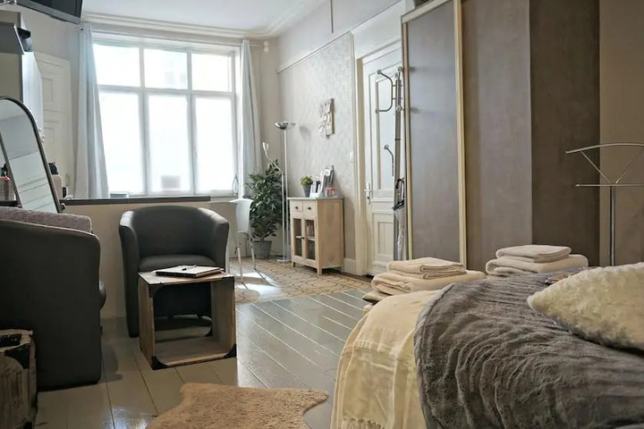 Room 3 of 15