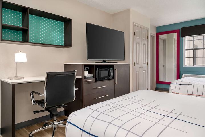 Deluxe 2 Double Beds (11 of 13)