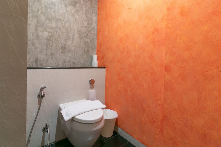 Room 37 of 60