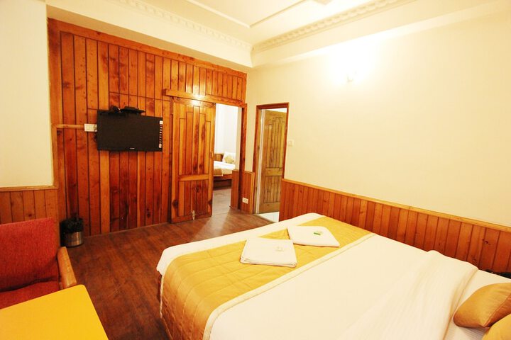 Room 8 of 23
