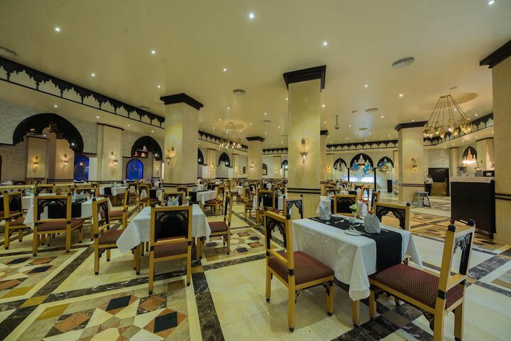 Dining 86 of 109