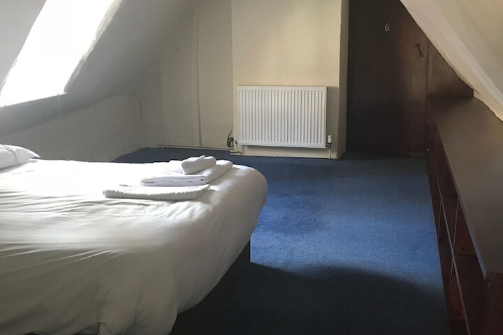 Room 3 of 14