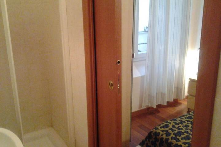 Room 21 of 60