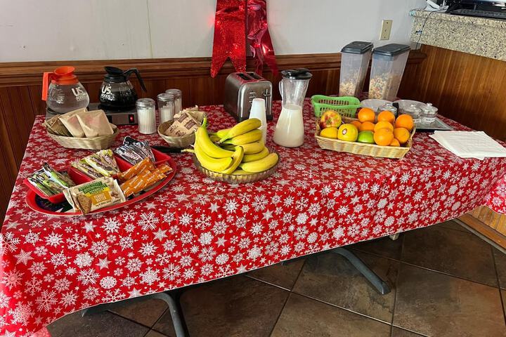 Breakfast/Coffee Service 68 of 86