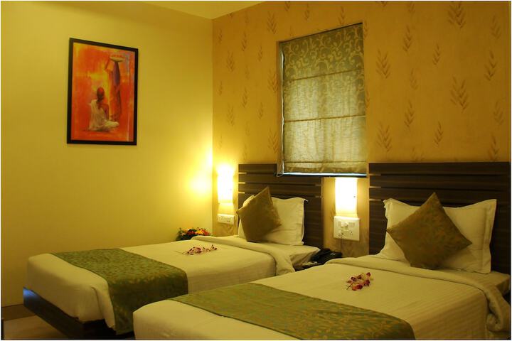 Room 27 of 53