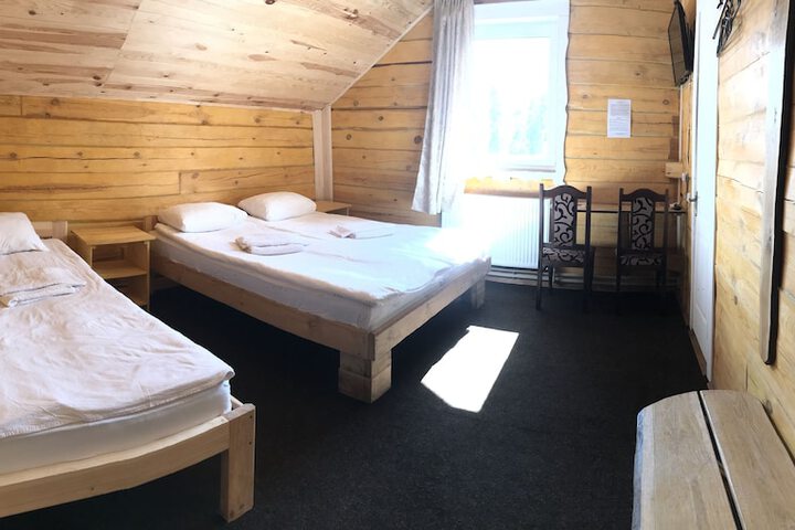 Room 18 of 33