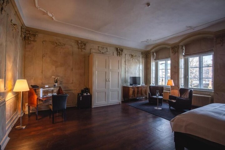 Room 12 of 54