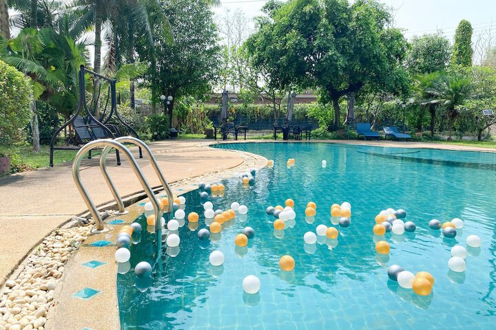Pool 18 of 23