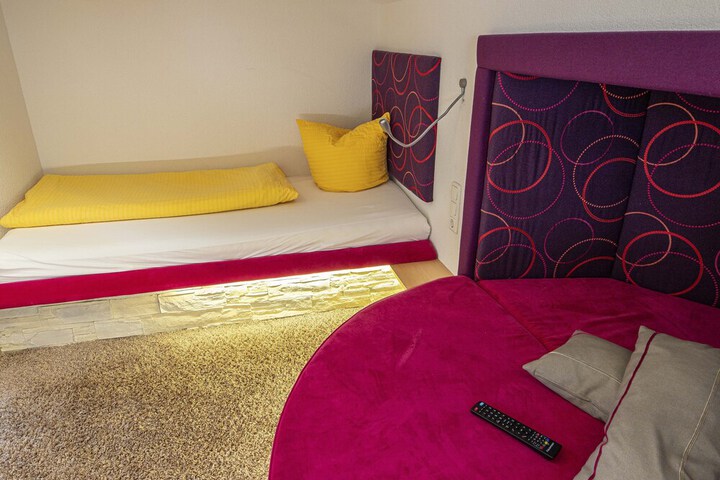 Room 26 of 149