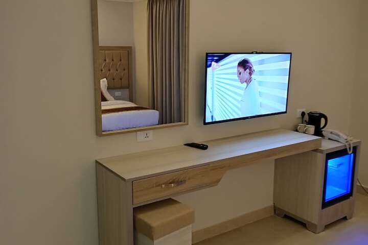 Room 48 of 235