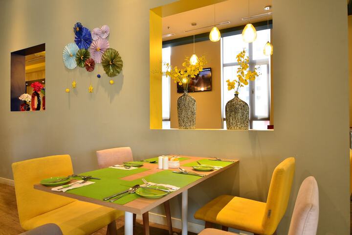 Dining Photos