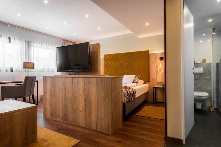 Room 51 of 113