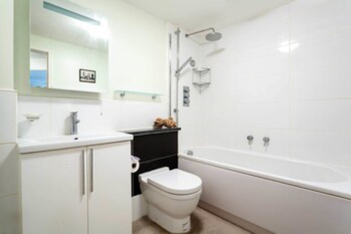 Room 3 of 17
